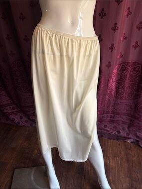 Vintage Cream Vassarette Half Slip Skirt with Lace Trim Size Large